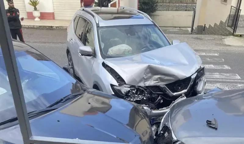 Incidente sulla SS106, coinvolta la scorta del procuratore Nicola Gratteri: tre feriti