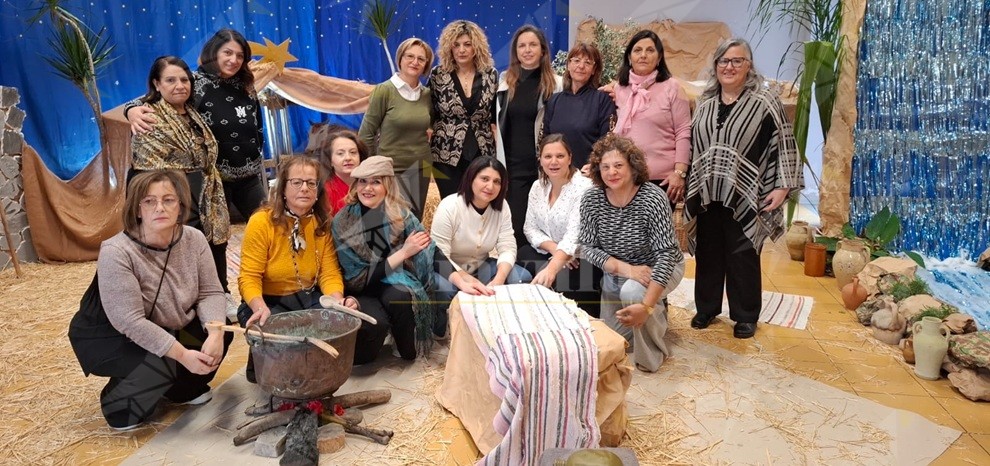 La scuola dell’Infanzia di Borgo di Bovalino si trasforma in un borgo antico. Emozioni e tradizione nel Presepe Vivente