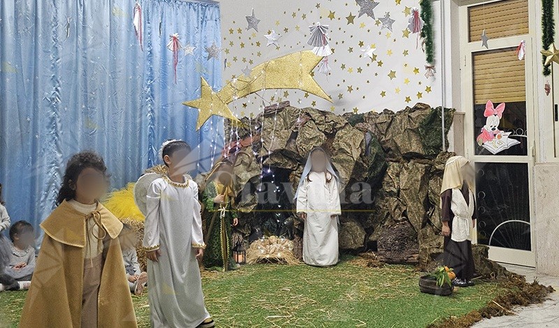 I bambini della scuola dell’infanzia “Sacra Famiglia” di Roccella Ionica portano in scena la Natività