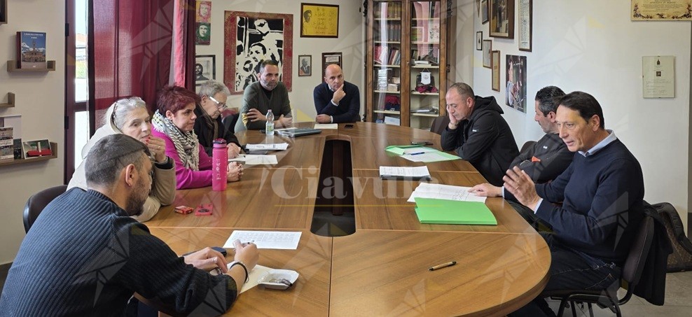 Emergenza idrica, a Cinquefrondi un tavolo tecnico con la Sorical per individuare perdite e migliorare la rete