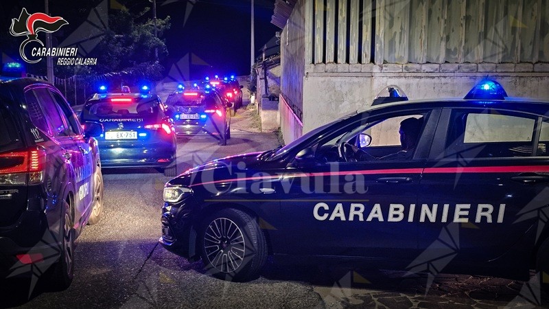Rubavano le auto e le restituivano in cambio di un pagamento. 17 misure cautelari