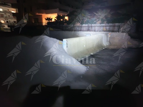 Caulonia si prepara ad affrontare la mareggiata – fotogallery