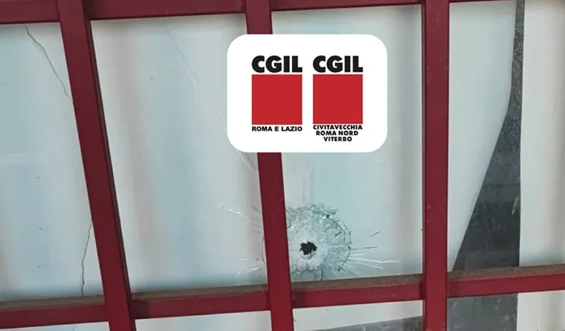 Colpi d’arma da fuoco contro la CGIL a Roma: cinque fori di proiettile nella sede di Primavalle