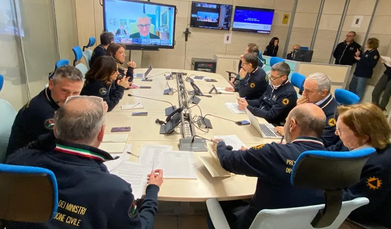 L’unità di crisi sul maltempo della Prociv: “Disposte chiusure di scuole, uffici pubblici ed evacuazioni preventive”