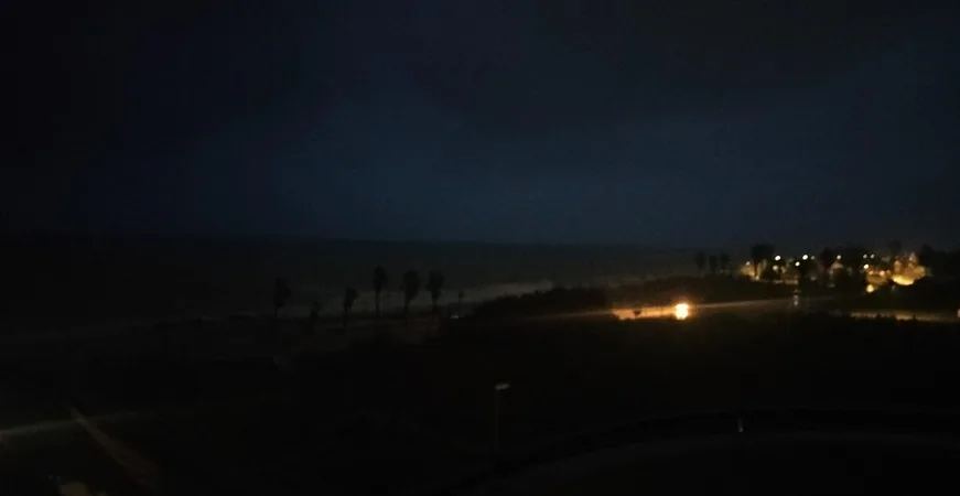 Fotonotizia: Lungomare di Caulonia senza elettricità