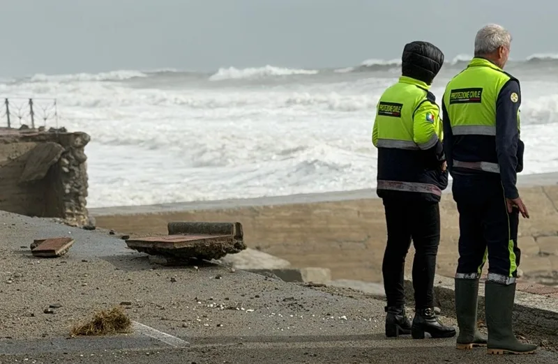 Il maltempo si è abbattuto sui lungomari di Siderno e Locri – fotogallery