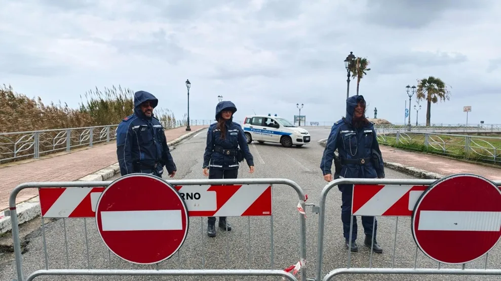 Il Sindaco di Siderno: “Il ciclone Harry nelle prossime ore colpirà la fascia jonica. Evitiamo rischi inutili”