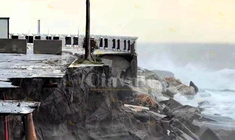 Ciclone Harry, il ministro Musumeci: “Stato di emergenza per Sicilia, Sardegna e Calabria. Stanziati 100 milioni di fondi”