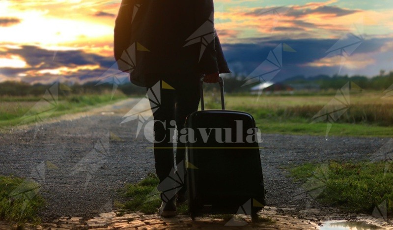 Emigrazione ieri e oggi: una ferita che continua a segnare la Calabria Emigrazione ieri e oggi: una ferita che continua a segnare la Calabria