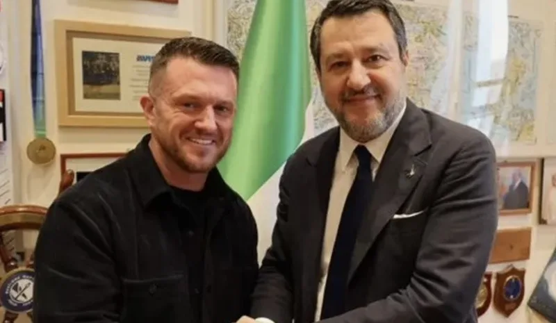 Salvini incontra il leader dei neofascisti britannici al Mit: è bufera. Le opposizioni: “Un oltraggio alla Costituzione antifascista”