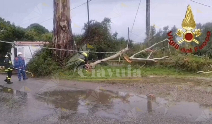 Maltempo in Calabria: oltre 220 interventi dei Vigili del Fuoco su tutta la regione