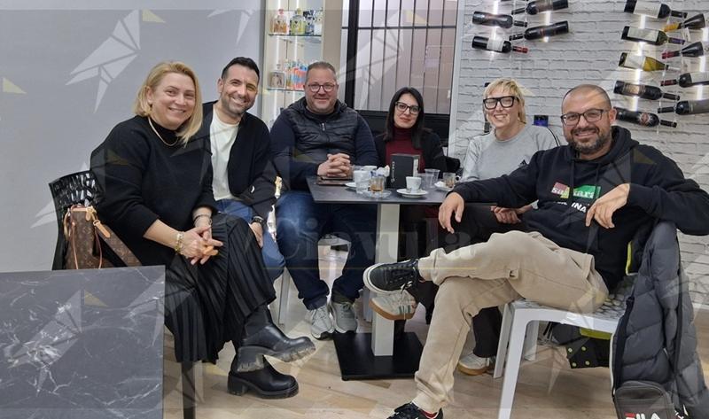 Foto del giorno: A Caulonia un caffè… interpartitico