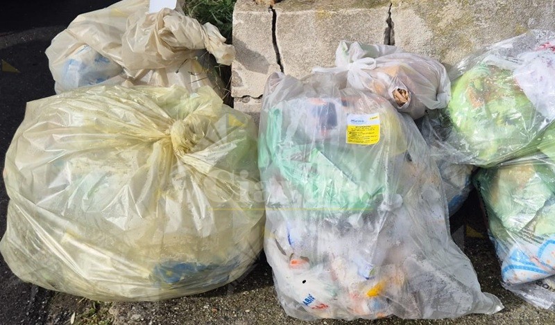 Raccolta rifiuti, il Comune di Siderno intensifica i controlli sulla differenziata