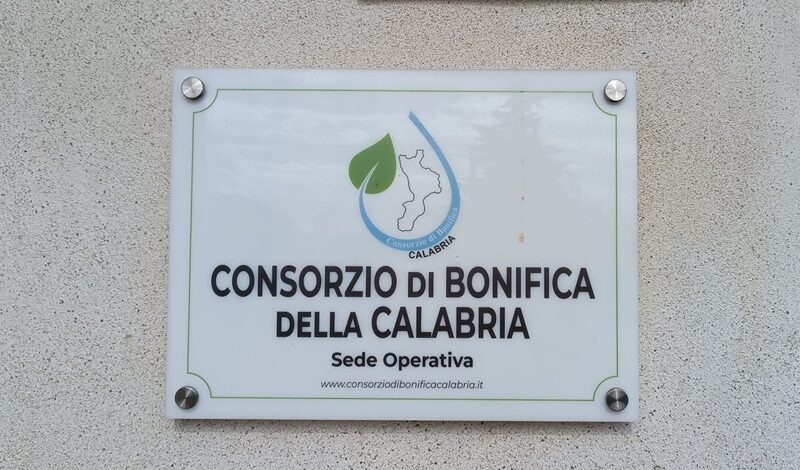 Andrea Vaccaluzzo: “Amianto vicino a scuole e uffici pubblici a Caulonia Marina, chi bonifica il Consorzio di Bonifica?”