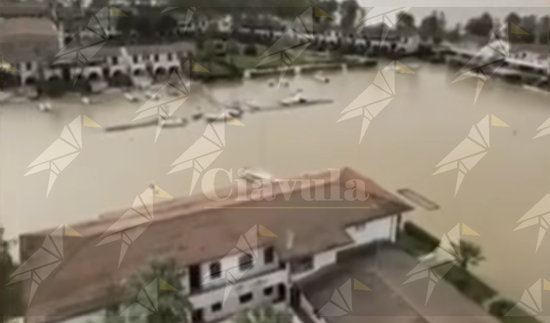 Esondazione Crati, evacuate le abitazioni all’interno del complesso nautico dei Laghi di Sibari Esondazione Crati, evacuate le abitazioni all’interno del complesso nautico dei Laghi di Sibari