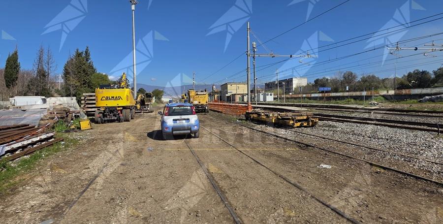 Controlli della Polizia ferroviaria nel lametino, fermate quattro persone per furto aggravato di rame e materiale ferroso Controlli della Polizia ferroviaria nel lametino, fermate quattro persone per furto aggravato di rame e materiale ferroso