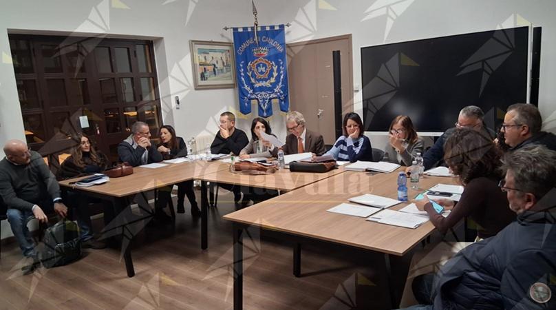 Rinnoviamo Caulonia esprime solidarietà alla capogruppo Luana Franco: “Atteggiamenti deplorevoli in Consiglio”