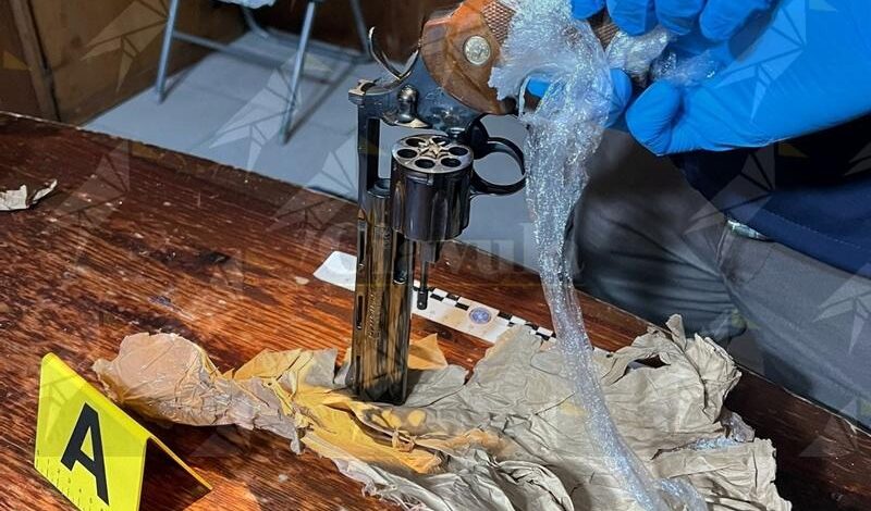 Trovati in possesso di armi, munizioni e droga: in manette due fratelli a Reggio Calabria