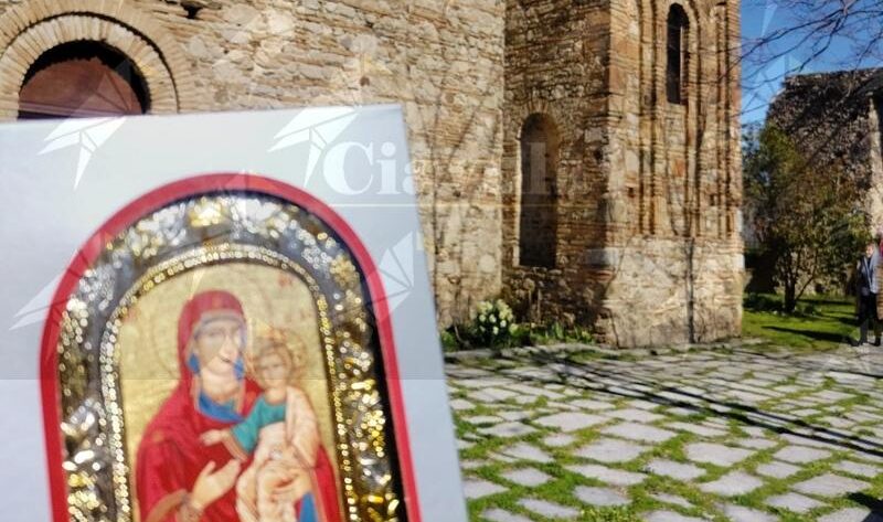 Grande partecipazione per la festa di San Giovanni Theristis a Bivongi Grande partecipazione per la festa di San Giovanni Theristis a Bivongi