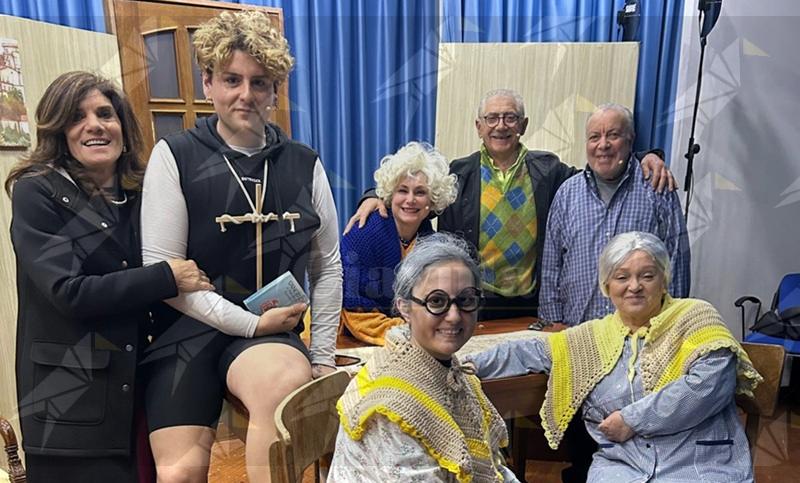 Carnevale della Piana, soddisfazione per il successo dello spettacolo teatrale “Le sorelle Alzheimer”