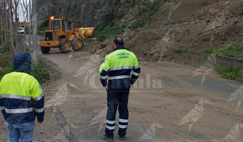 Frana a Caulonia in località Tarantino a causa delle forti piogge