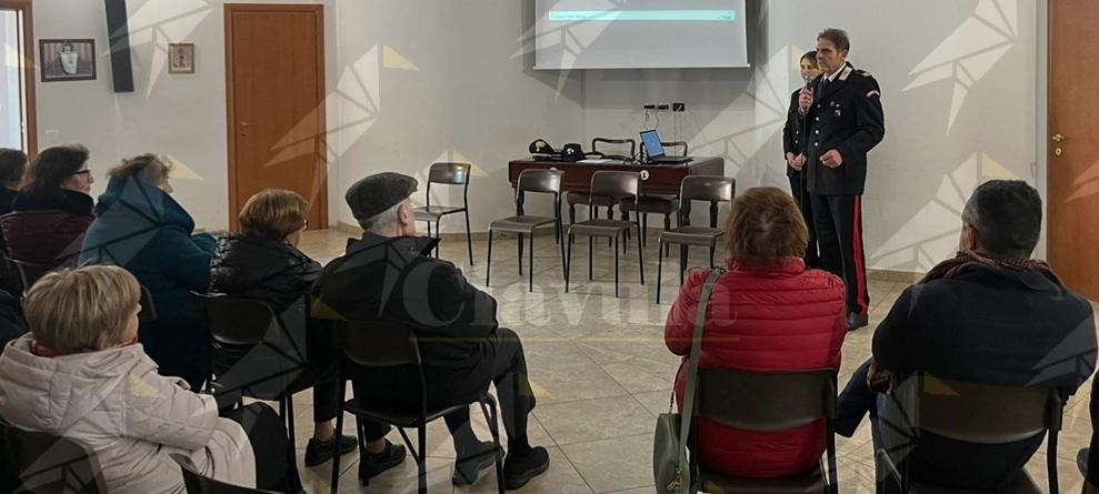 Truffe agli anziani: incontro tra carabinieri e cittadinanza a Campo Calabro per prevenire i raggiri