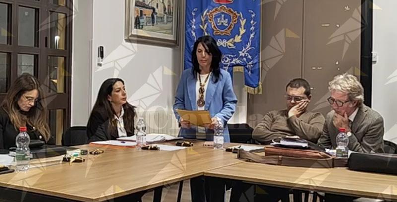 Caulonia, Maria Campisi: “Il dissenso è legittimo ma la delegittimazione personale non fa bene alla comunità. Personalmente cerco sempre il dialogo” Caulonia, Maria Campisi: “Il dissenso è legittimo ma la delegittimazione personale non fa bene alla comunità. Personalmente cerco sempre il dialogo”