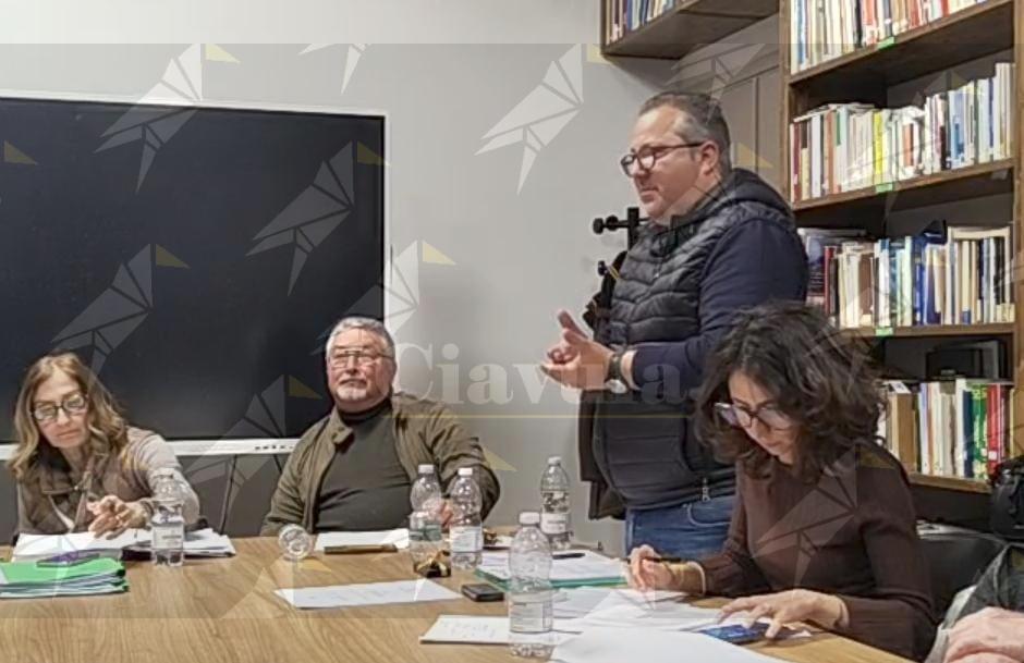 Caulonia, Antonio Marziano: “Rispetto la posizione di Lancia ma non la condivido. Ha la responsabilità di tenere in vita l’amministrazione”. E Lancia lo ringrazia per la “lezione di politica”