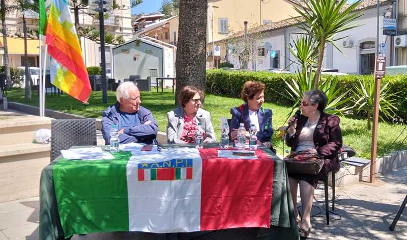 Roccella Jonica celebra il 25 Aprile: “La Liberazione è responsabilità civile, non solo memoria”