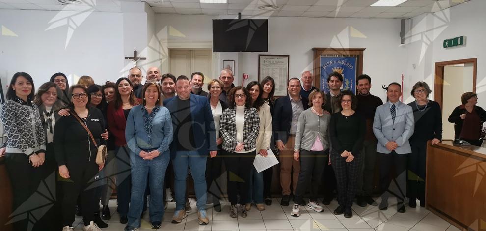 Il comune di Siderno stabilizza 16 lavoratori ex tirocinanti d’inclusione sociale Il comune di Siderno stabilizza 16 lavoratori ex tirocinanti d’inclusione sociale