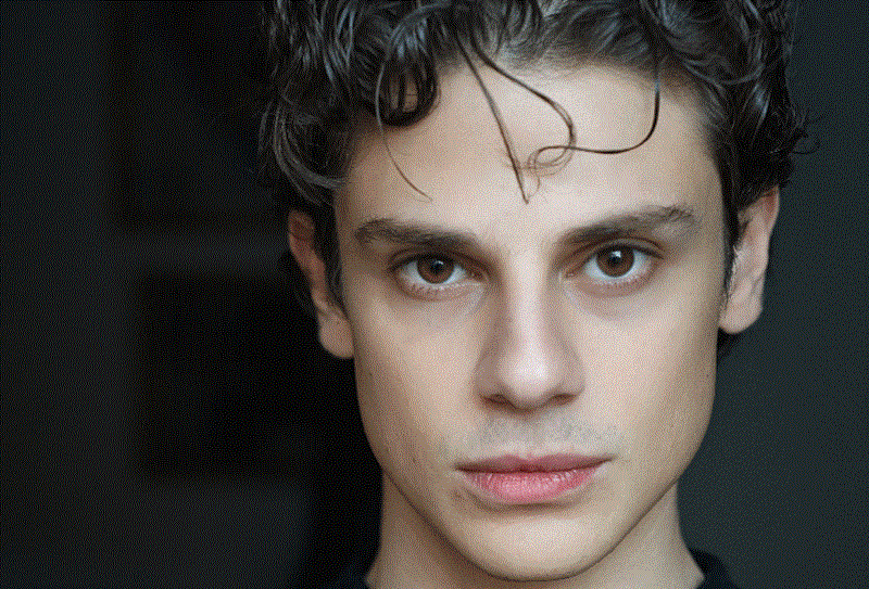 “L’Oratore”, il nuovo film di Marco Pollini: il protagonista è Manuel Nucera, giovane talento della Scuola Cinematografica della Calabria