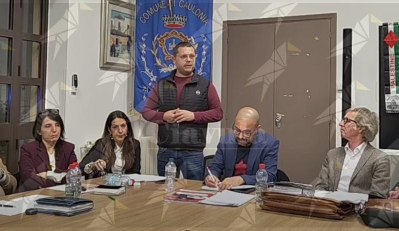 Caulonia fa poker di finanziamenti e incassa 2,5 milioni: è tra i Comuni più premiati della provincia di Reggio Calabria Caulonia fa poker di finanziamenti e incassa 2,5 milioni: è tra i Comuni più premiati della provincia di Reggio Calabria
