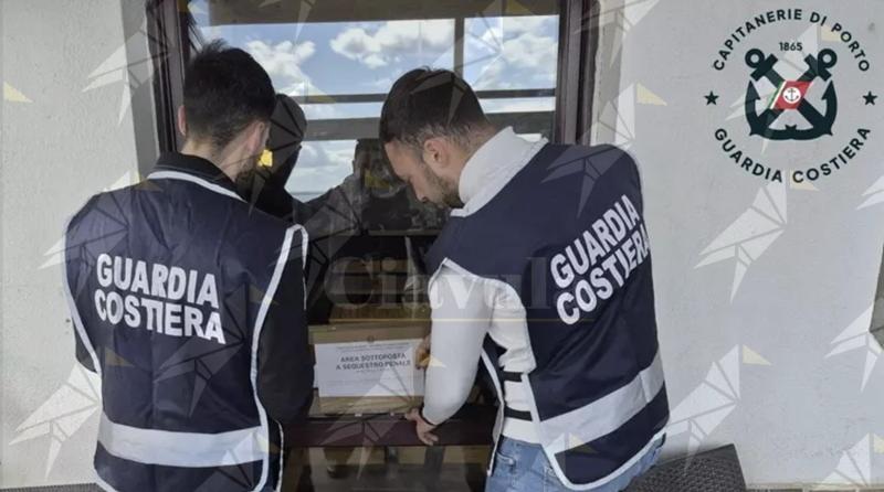 Opere abusive sul demanio marittimo: la Guardia Costiera sequestra 160 mq sul lungomare di Crotone Opere abusive sul demanio marittimo: la Guardia Costiera sequestra 160 mq sul lungomare di Crotone