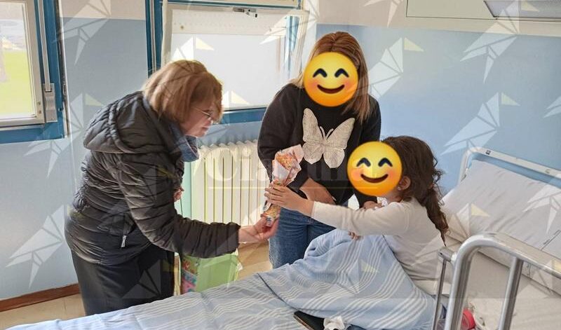 L’Ass. “Mamma Giulia Accoglie” di Camini dona uova di Pasqua ai bambini dell’ospedale di Locri L’Ass. “Mamma Giulia Accoglie” di Camini dona uova di Pasqua ai bambini dell’ospedale di Locri