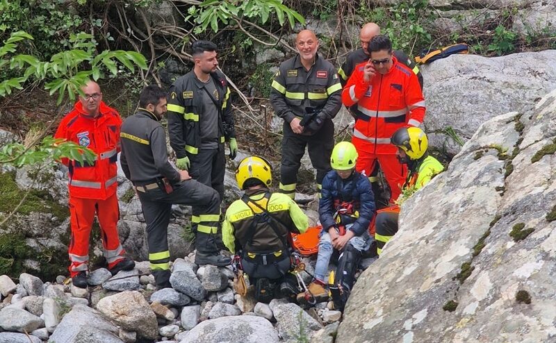 Escursionista ferito recuperato in elicottero nelle campagne del Crotonese
