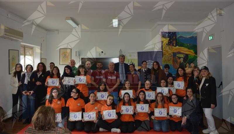Polizia di Stato e Soroptimist Club: insieme per il corso di autodifesa personale “Sicurezza Donna” Polizia di Stato e Soroptimist Club: insieme per il corso di autodifesa personale “Sicurezza Donna”