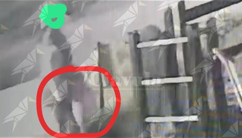 Abbandono di rifiuti nel parco giochi di Caulonia Marina: due persone identificate e sanzionate grazie alla videosorveglianza Abbandono di rifiuti nel parco giochi di Caulonia Marina: due persone identificate e sanzionate grazie alla videosorveglianza