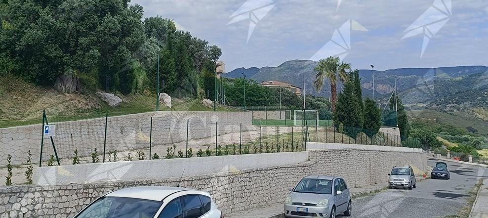 Siderno Superiore, inaugurato il nuovo campo di calcetto riqualificato con fondi PNRR Siderno Superiore, inaugurato il nuovo campo di calcetto riqualificato con fondi PNRR