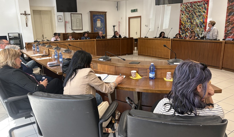 Siderno, insediato il Tavolo Territoriale della Comunità Educante della Locride: la rete si amplierà a famiglie, pediatri e ASP