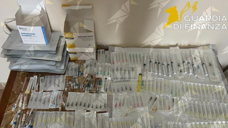 Chirurgia estetica abusiva a Crotone: sequestrati due ambulatori illegali