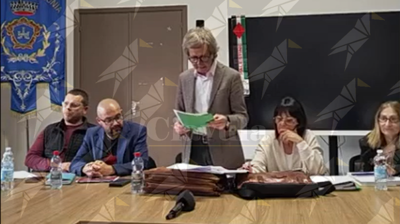 Oggi pomeriggio il consiglio comunale di Caulonia Oggi pomeriggio il consiglio comunale di Caulonia