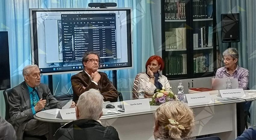 Davoli, la Biblioteca Vincenziana inaugura la nuova sezione musicale Davoli, la Biblioteca Vincenziana inaugura la nuova sezione musicale