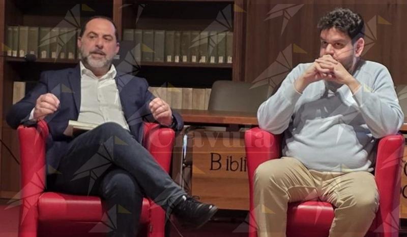 Letteratura e intelligenza artificiale protagoniste a Locri con Saverio Gangemi e Domenico Talia al “Maggio dei Libri” Letteratura e intelligenza artificiale protagoniste a Locri con Saverio Gangemi e Domenico Talia al “Maggio dei Libri”