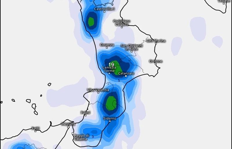 Meteo Calabria: weekend ancora ventoso, ma da lunedì arriva il caldo
