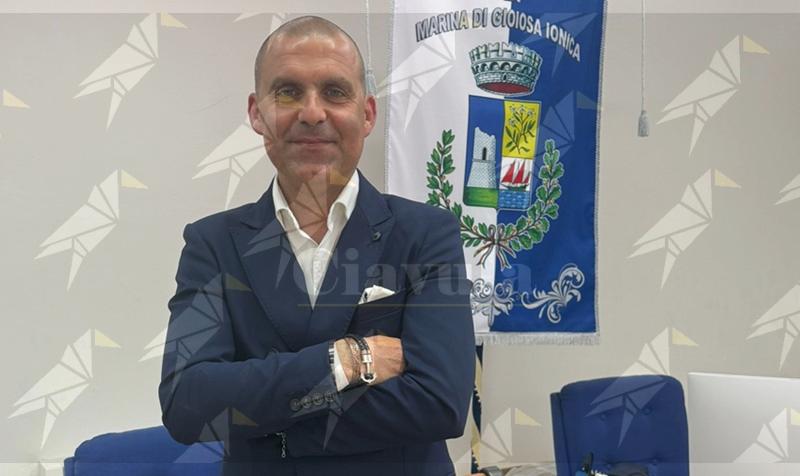 Il Vicesindaco di Marina di Gioiosa Ionica Rocco Agostino annuncia il “ divorzio” con l’On. Giannetta