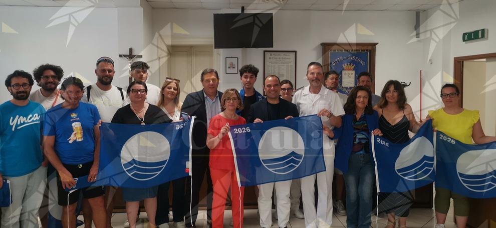 Consegnata agli operatori balneari di Siderno la Bandiera Blu 2026