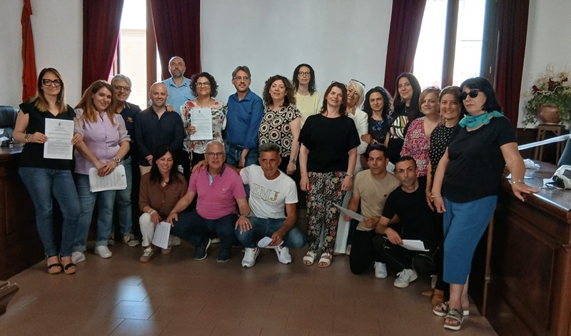 Stabilizzati 17 lavoratori TIS del Comune di Gioiosa Ionica. Il sindaco Ritorto: “Traguardo importante per la nostra comunità” Stabilizzati 17 lavoratori TIS del Comune di Gioiosa Ionica. Il sindaco Ritorto: “Traguardo importante per la nostra comunità”