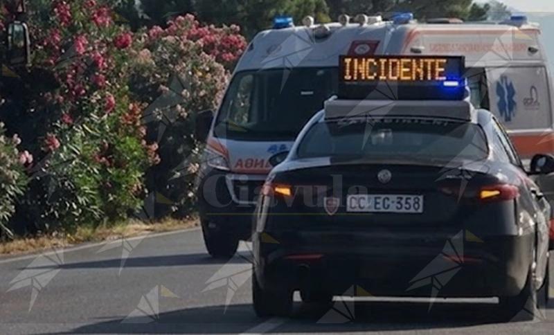 Tragico incidente sulla Jonio-Tirreno: tre morti e un ferito Tragico incidente sulla Jonio-Tirreno: tre morti e un ferito