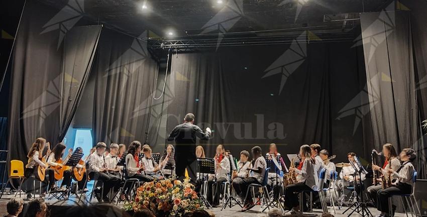 Brillante debutto dell’Orchestra dell’ I.C. Falcone-Borsellino Caulonia-Roccella Brillante debutto dell’Orchestra dell’ I.C. Falcone-Borsellino Caulonia-Roccella