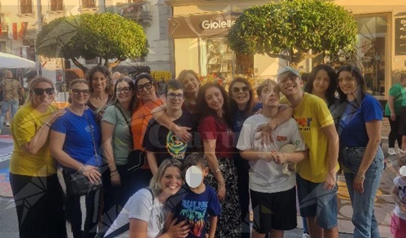 Autismo e inclusione, all’Infiorata di Taurianova un’esperienza di condivisione per i bambini di “Intorno a me 1000 colori”